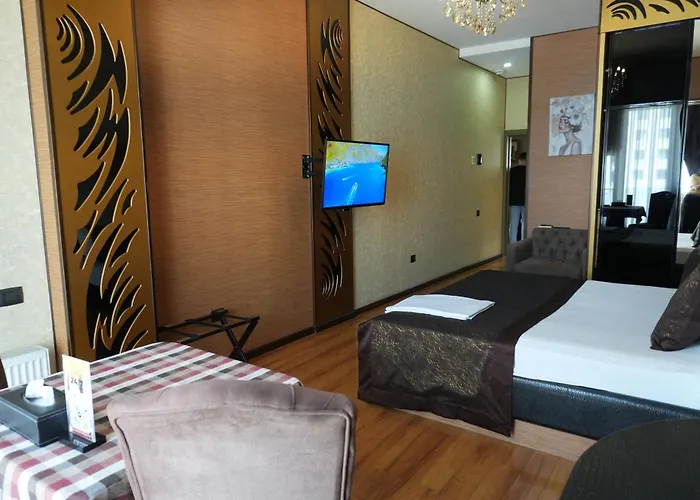 Bayil Breeze Hotel&Restaurant